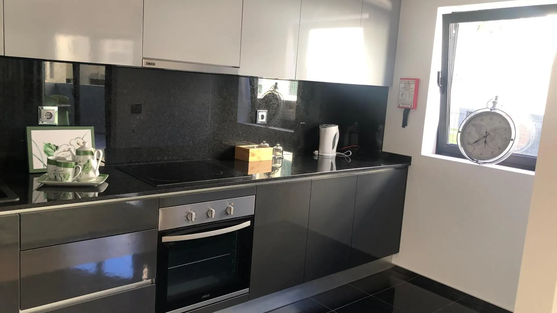 Carreira Residence Funchal  0*, Funchal (Madeira)
