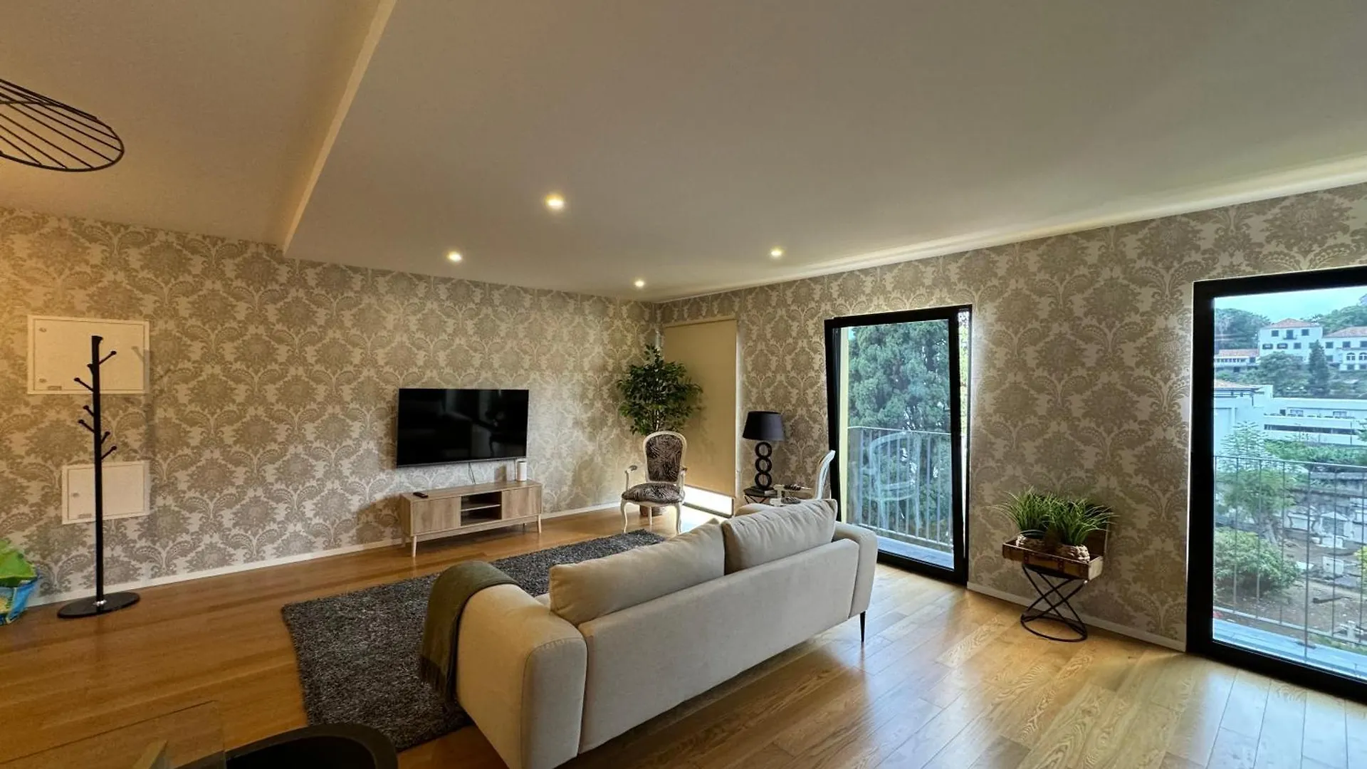 Carreira Residence Funchal  0*, Funchal (Madeira)